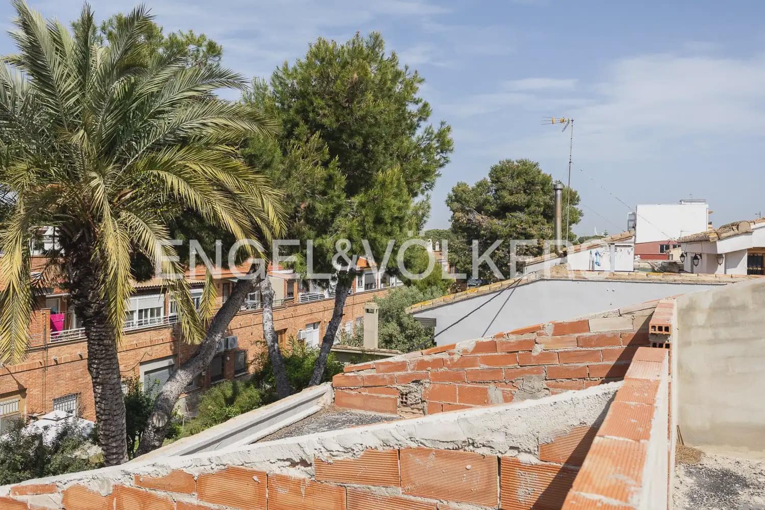 5 soverom Hus til salgs i Valencia by med svømmebasseng garasje - € 530 000 (Ref: 9898116)