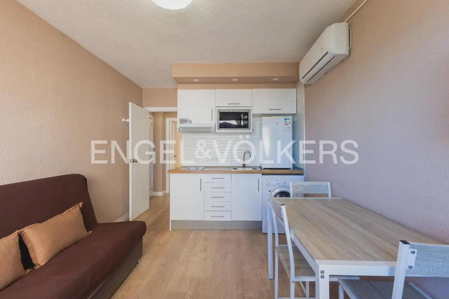 3 Zimmer Gewerbe zu verkaufen in Oropesa  - 1.400.000 € (Ref: 9898117)