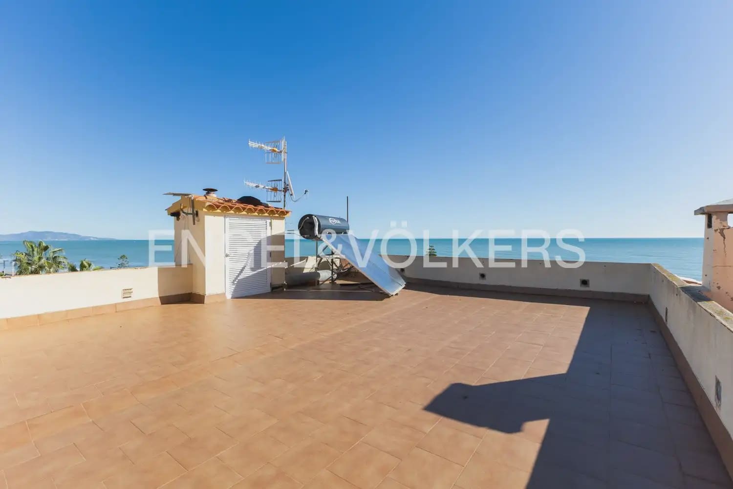 3 Zimmer Gewerbe zu verkaufen in Oropesa  - 1.400.000 € (Ref: 9898117)