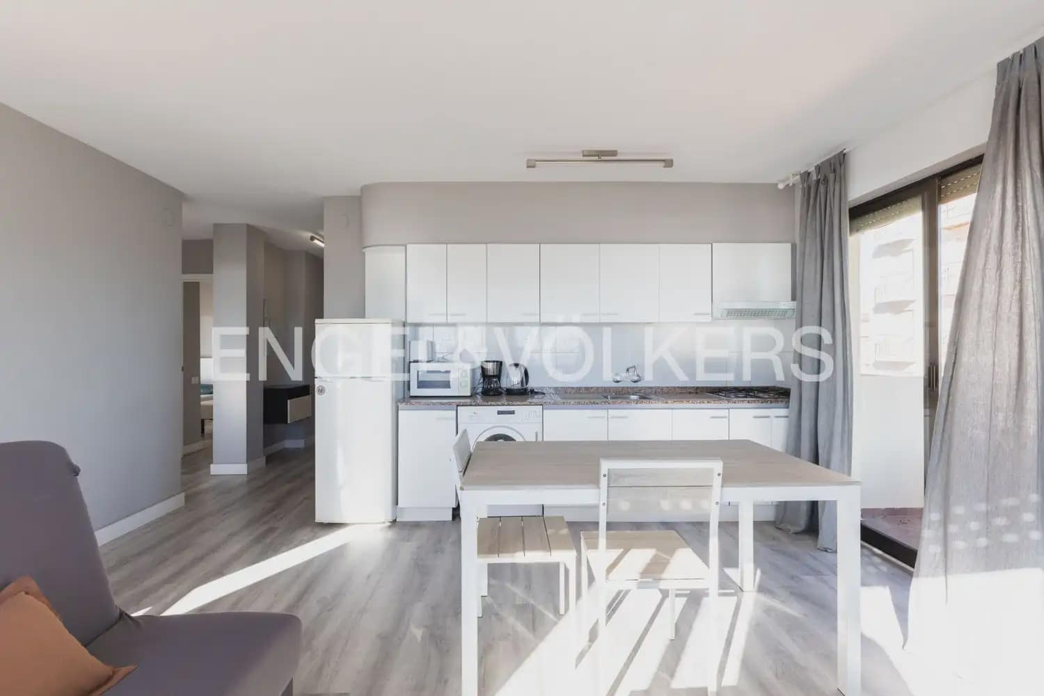 3 Zimmer Gewerbe zu verkaufen in Oropesa  - 1.400.000 € (Ref: 9898117)