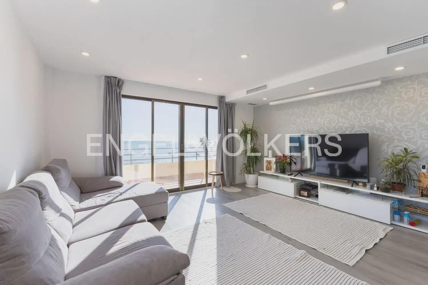 3 Zimmer Gewerbe zu verkaufen in Oropesa  - 1.400.000 € (Ref: 9898117)
