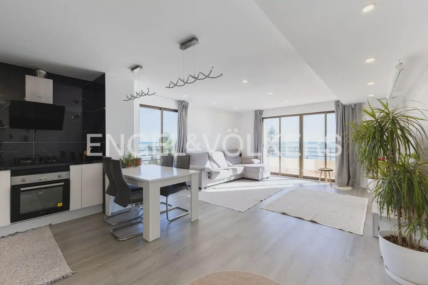 3 Zimmer Gewerbe zu verkaufen in Oropesa  - 1.400.000 € (Ref: 9898117)