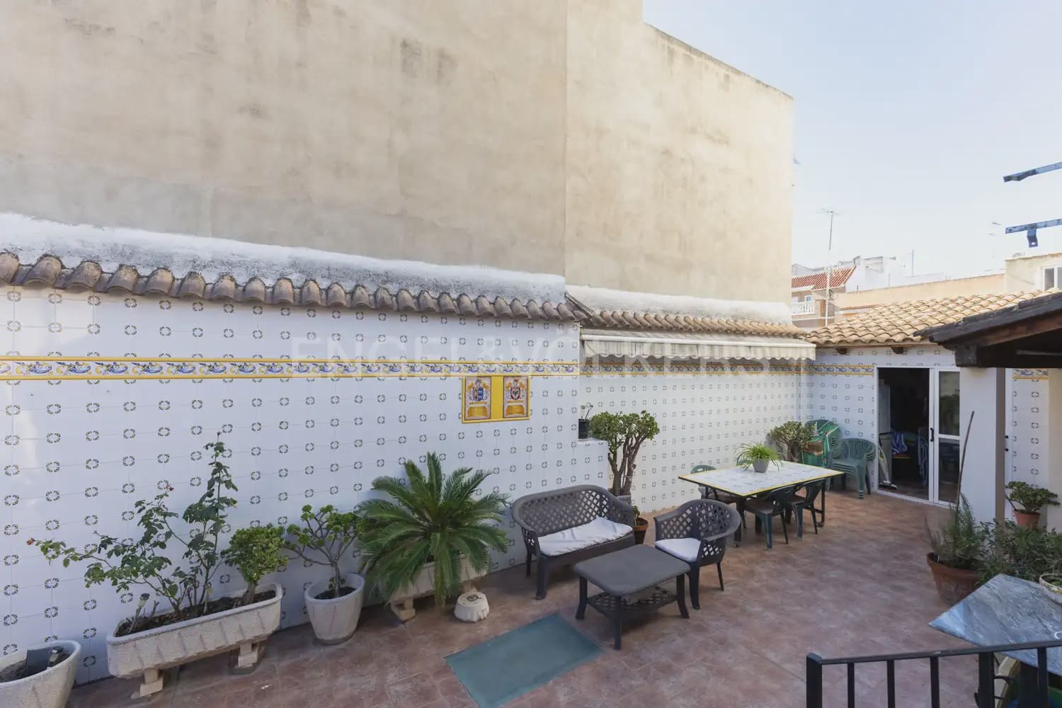 5 bedroom Townhouse for sale in Paterna with garage - € 520,000 (Ref: 9898119)