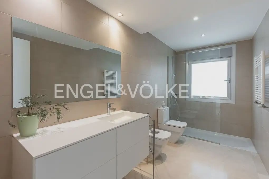 5 soveværelse Villa til leje i Chiva med swimmingpool garage - € 4.500 (Ref: 9898120)