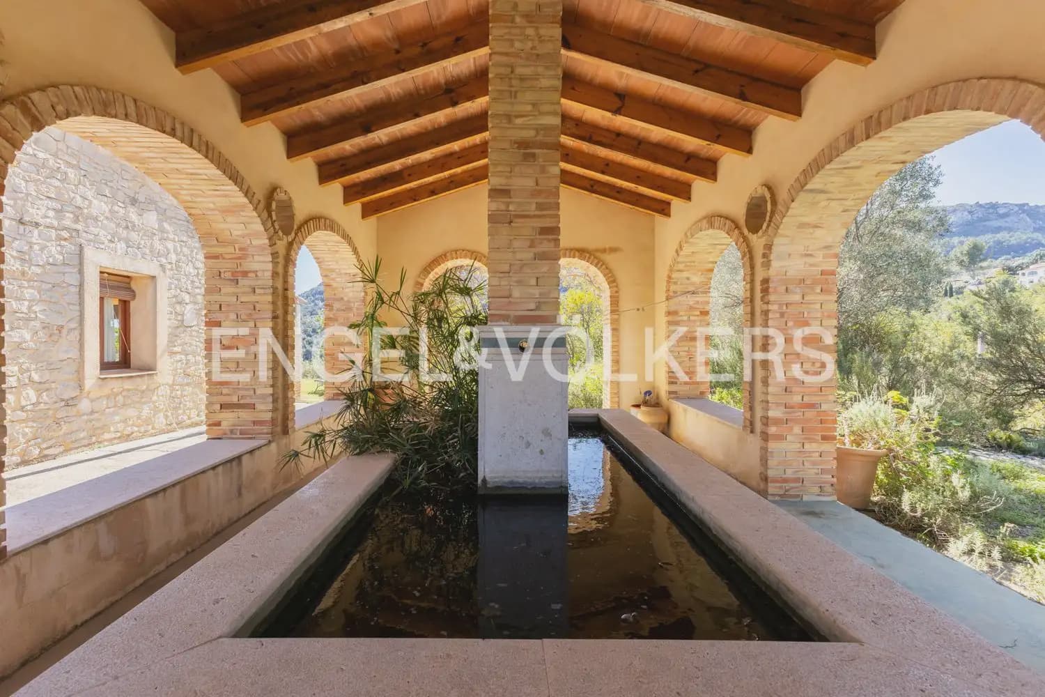 10 bedroom Finca/Country House for sale in Vall de Laguart with pool garage - € 1,300,000 (Ref: 9898121)