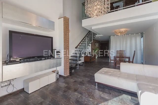 4 bedroom Villa for rent in La Cañada, Paterna with pool garage - € 3,500 (Ref: 9898123)