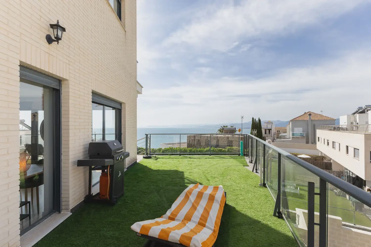3 slaapkamer Villa te koop in Cullera met zwembad garage - € 500.000 (Ref: 9898124)
