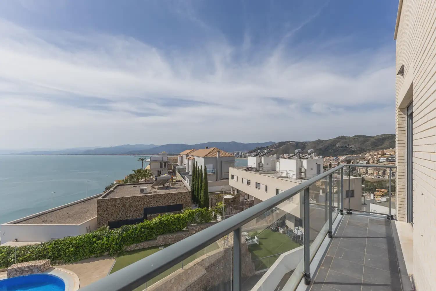 3 slaapkamer Villa te koop in Cullera met zwembad garage - € 500.000 (Ref: 9898124)