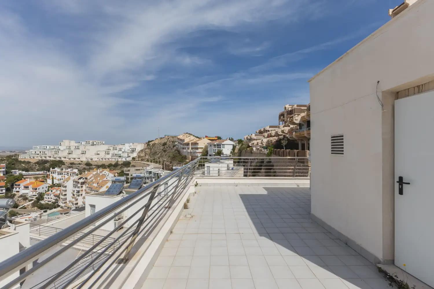 3 slaapkamer Villa te koop in Cullera met zwembad garage - € 500.000 (Ref: 9898124)