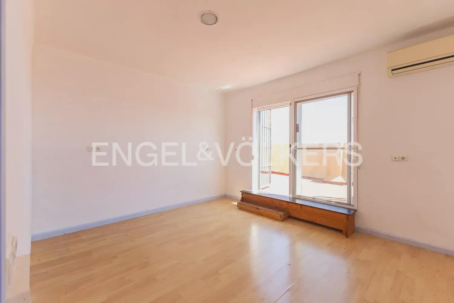 2 Zimmer Penthouse zu verkaufen in Valencia Stadt - 545.000 € (Ref: 9898125)