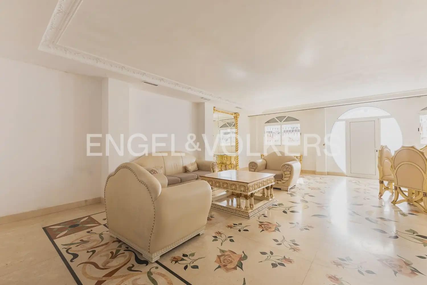 4 makuuhuone Paritalo myytävänä paikassa Valencia kaupunki - 820 000 € (Ref: 9898127)