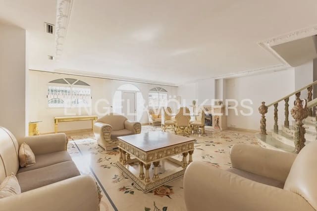 4 bedroom Semi-detached Villa for sale in Natzaret, Valencia city - € 820,000 (Ref: 9898127)