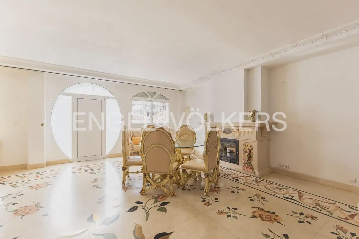 4 makuuhuone Paritalo myytävänä paikassa Valencia kaupunki - 820 000 € (Ref: 9898127)