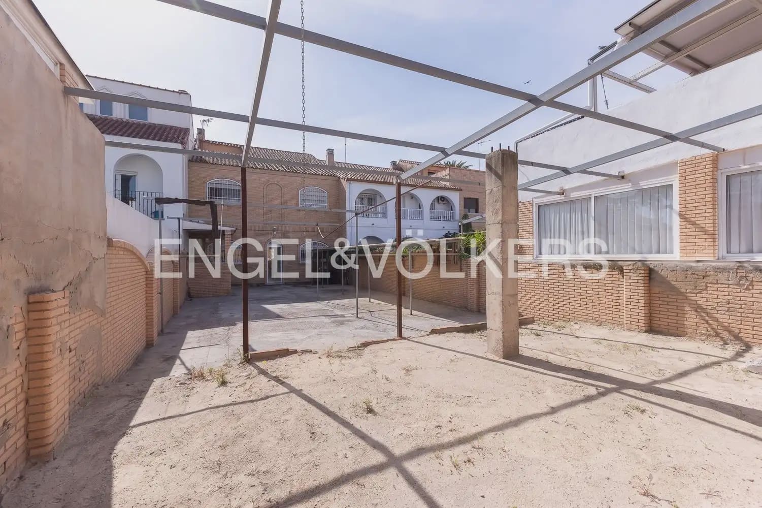 4 makuuhuone Paritalo myytävänä paikassa Valencia kaupunki - 820 000 € (Ref: 9898127)
