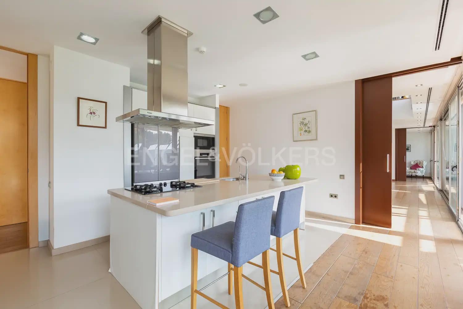 5 bedroom Villa for rent in Olocau with pool garage - € 4,000 (Ref: 9898128)