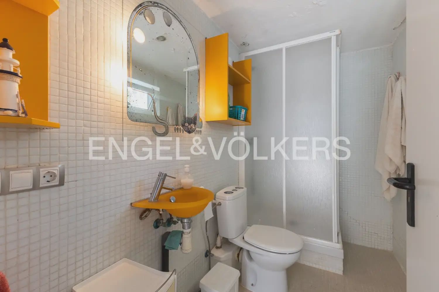 4 bedroom Villa for sale in Gilet with pool garage - € 699,000 (Ref: 9898129)