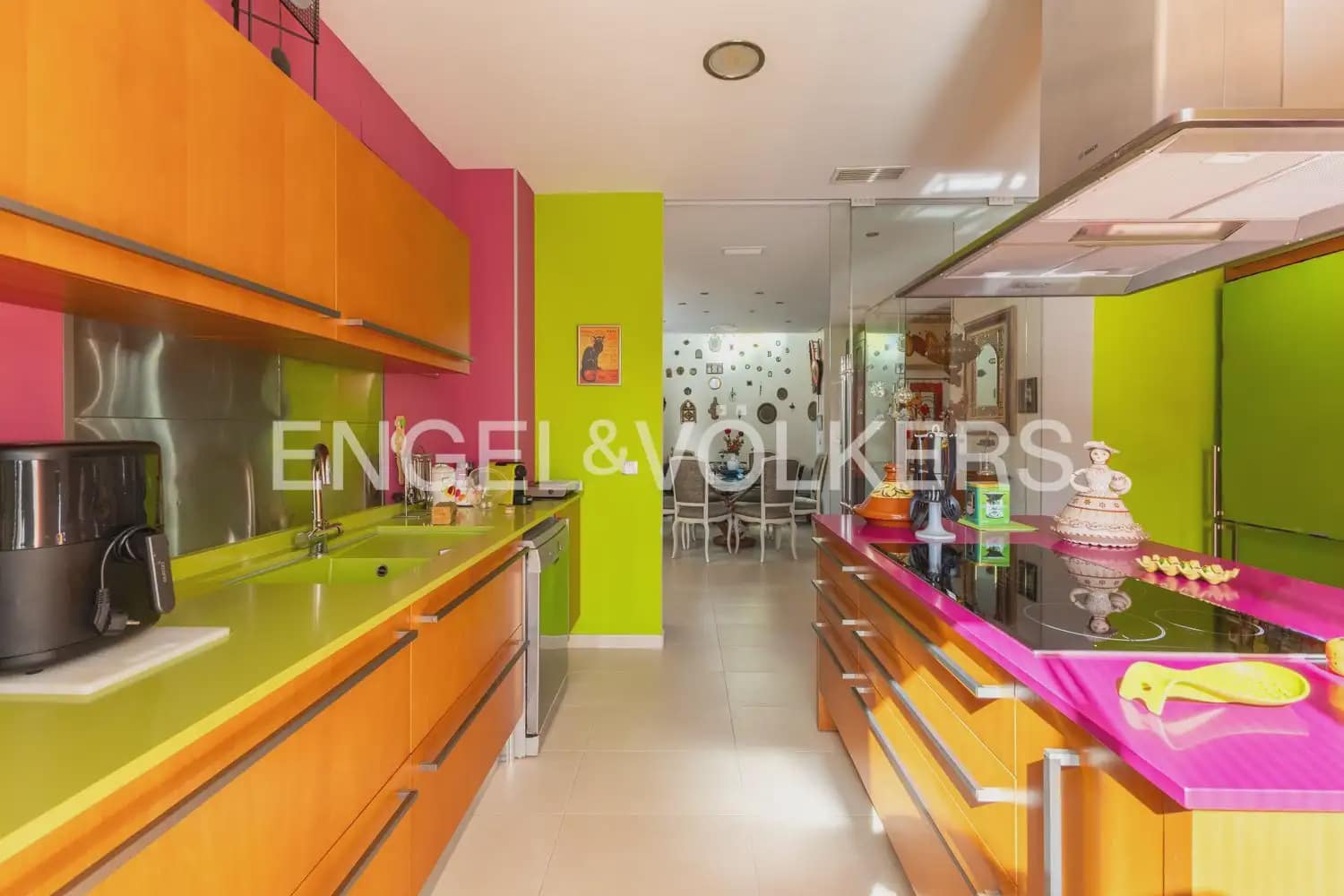 4 bedroom Villa for sale in Gilet with pool garage - € 699,000 (Ref: 9898129)