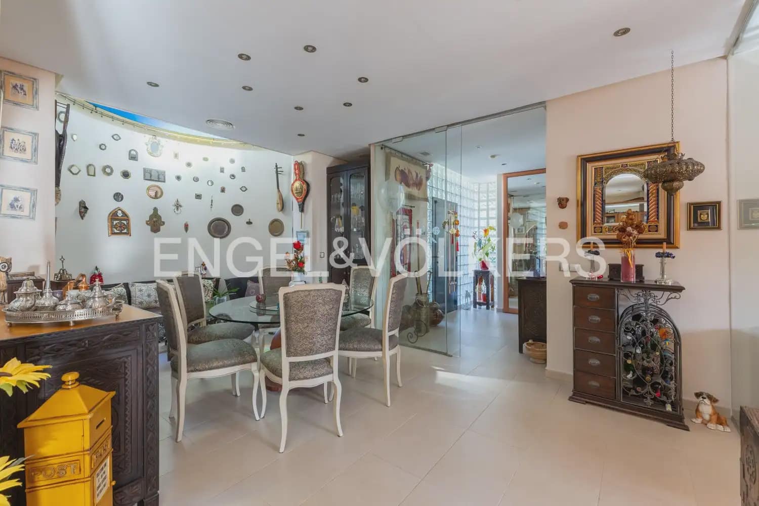 4 bedroom Villa for sale in Gilet with pool garage - € 699,000 (Ref: 9898129)