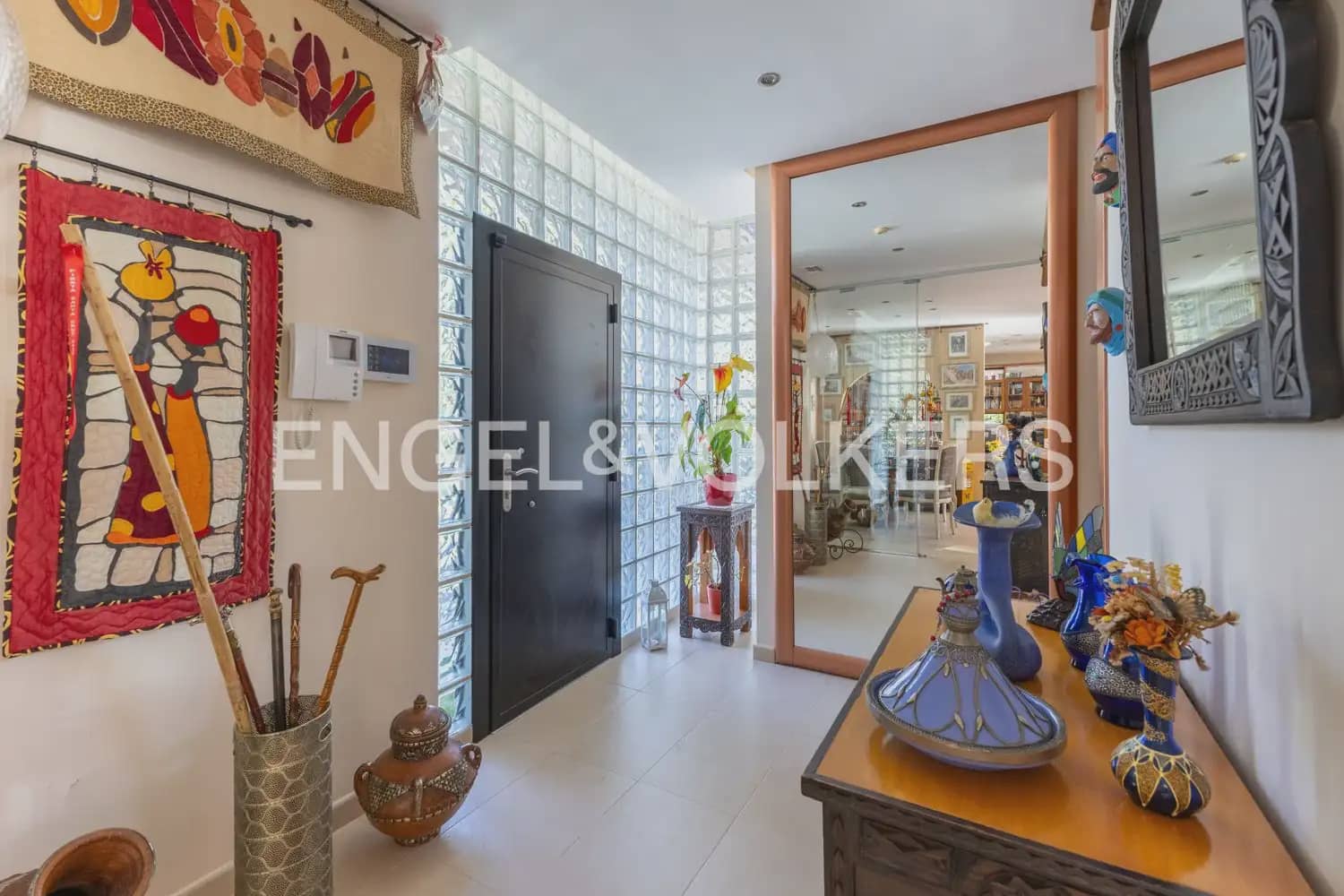 4 bedroom Villa for sale in Gilet with pool garage - € 699,000 (Ref: 9898129)