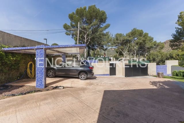 4 bedroom Villa for sale in Gilet with pool garage - € 699,000 (Ref: 9898129)