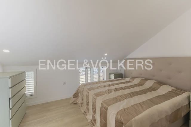 5 quarto Moradia em Banda para venda em Alboraya / Alboraia com garagem - 695 000 € (Ref: 9898130)
