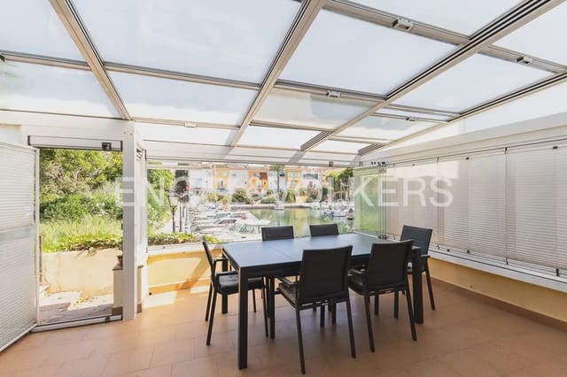 5 quarto Moradia em Banda para venda em Alboraya / Alboraia com garagem - 695 000 € (Ref: 9898130)
