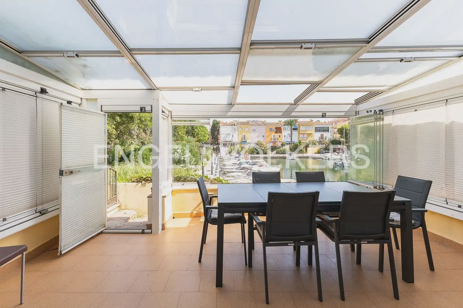 5 quarto Moradia em Banda para venda em Alboraya / Alboraia com garagem - 695 000 € (Ref: 9898130)