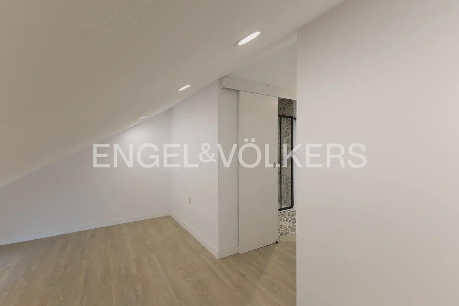 5 quarto Moradia em Banda para venda em Alboraya / Alboraia com garagem - 695 000 € (Ref: 9898130)