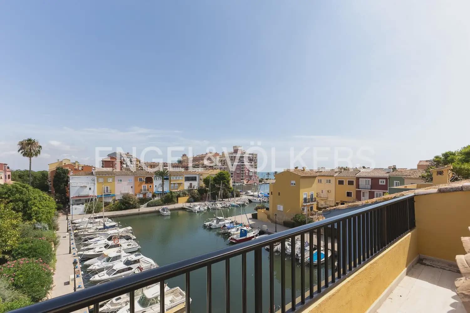 5 quarto Moradia em Banda para venda em Alboraya / Alboraia com garagem - 695 000 € (Ref: 9898130)