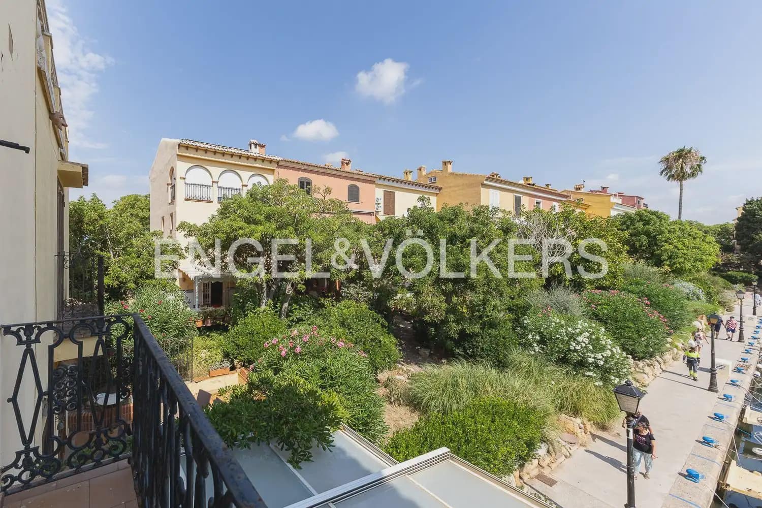5 quarto Moradia em Banda para venda em Alboraya / Alboraia com garagem - 695 000 € (Ref: 9898130)