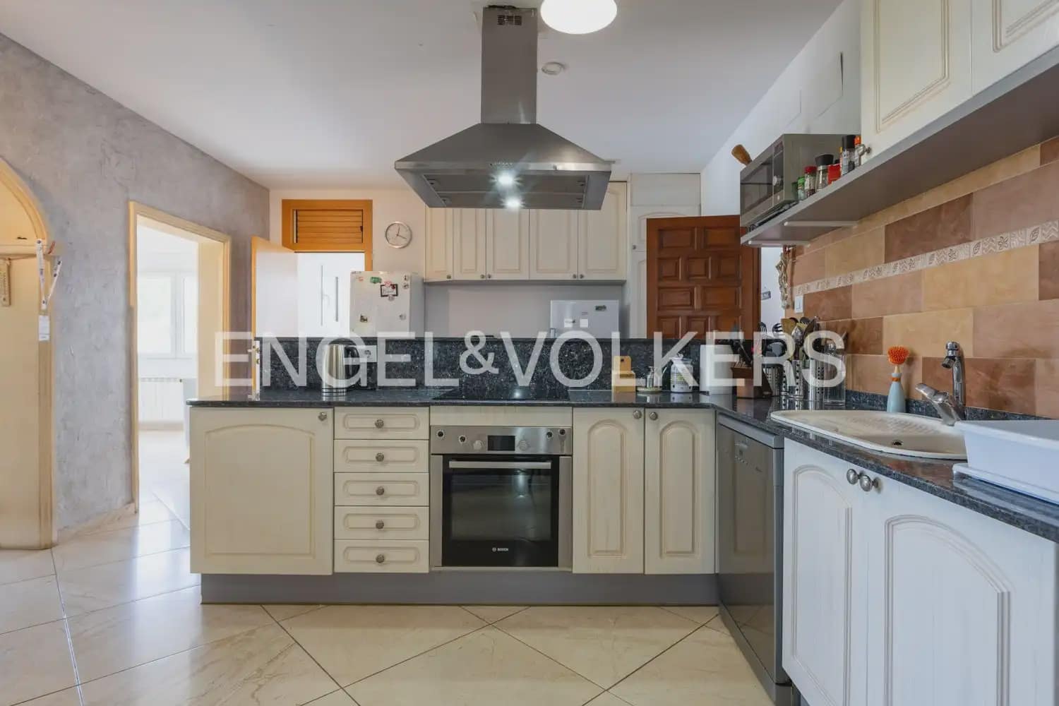10 camera da letto Villa in vendita in Denia con piscina garage - 995.000 € (Rif: 9898131)
