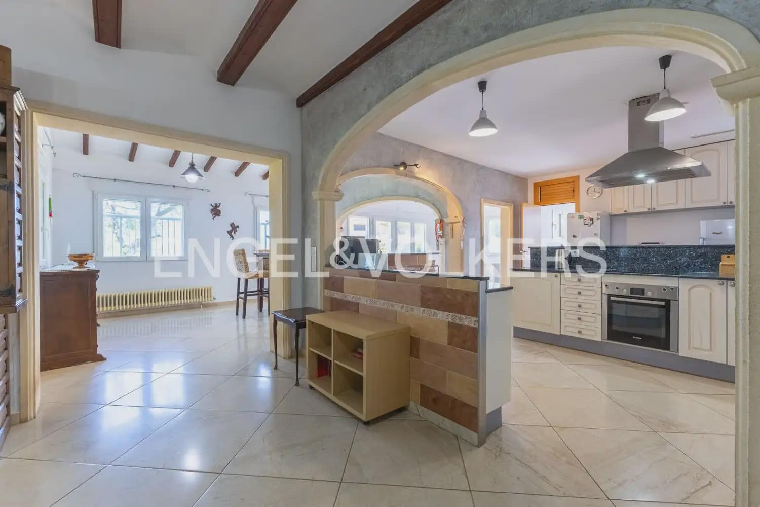 10 camera da letto Villa in vendita in Denia con piscina garage - 995.000 € (Rif: 9898131)