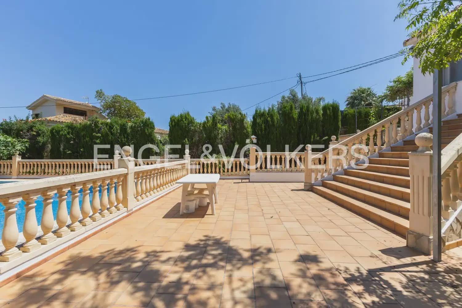 10 camera da letto Villa in vendita in Denia con piscina garage - 995.000 € (Rif: 9898131)