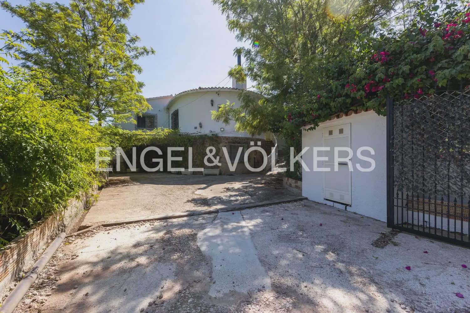 10 camera da letto Villa in vendita in Denia con piscina garage - 995.000 € (Rif: 9898131)