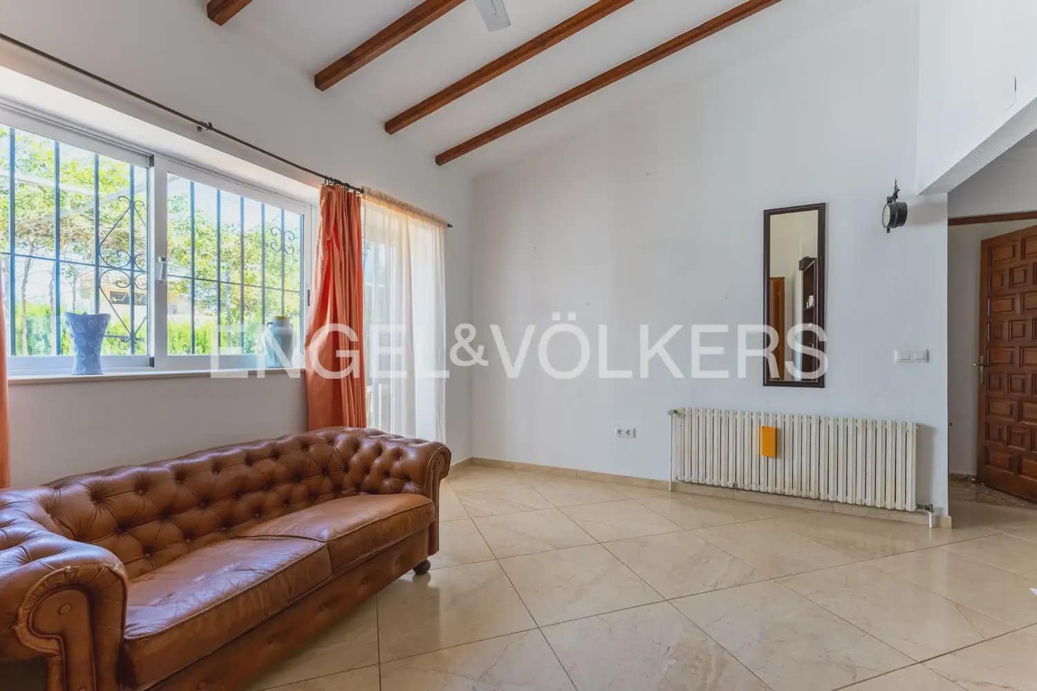 10 camera da letto Villa in vendita in Denia con piscina garage - 995.000 € (Rif: 9898131)