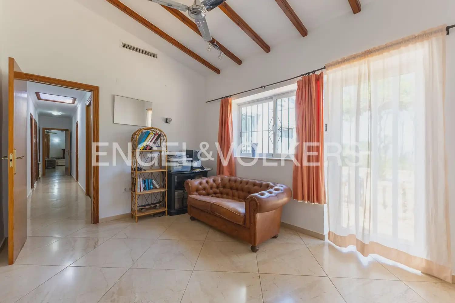 10 camera da letto Villa in vendita in Denia con piscina garage - 995.000 € (Rif: 9898131)