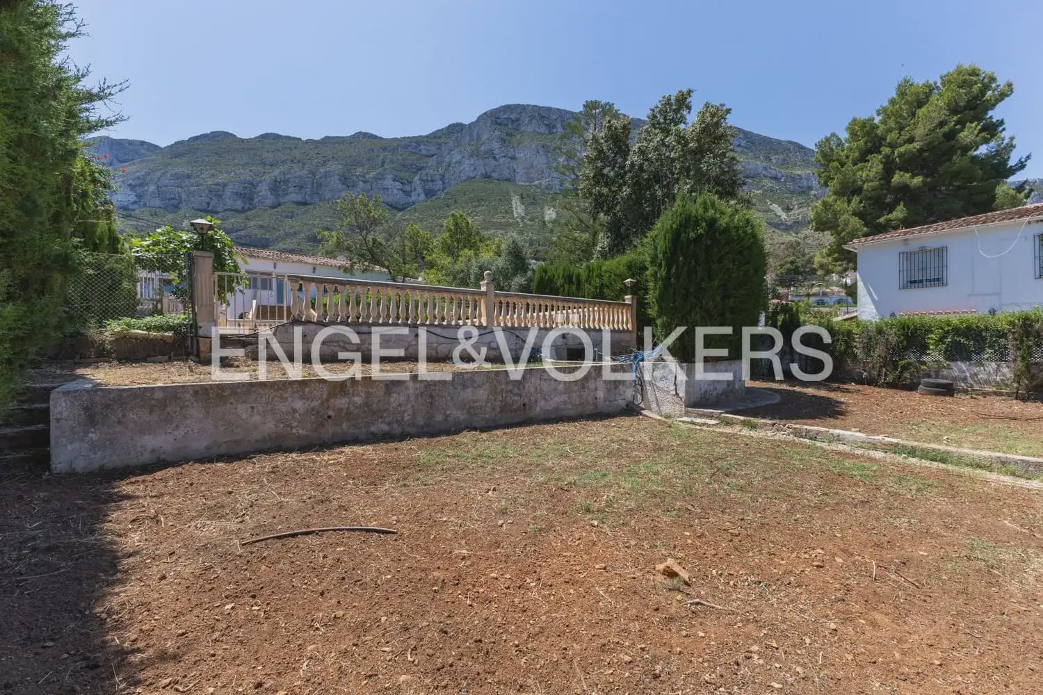10 camera da letto Villa in vendita in Denia con piscina garage - 995.000 € (Rif: 9898131)