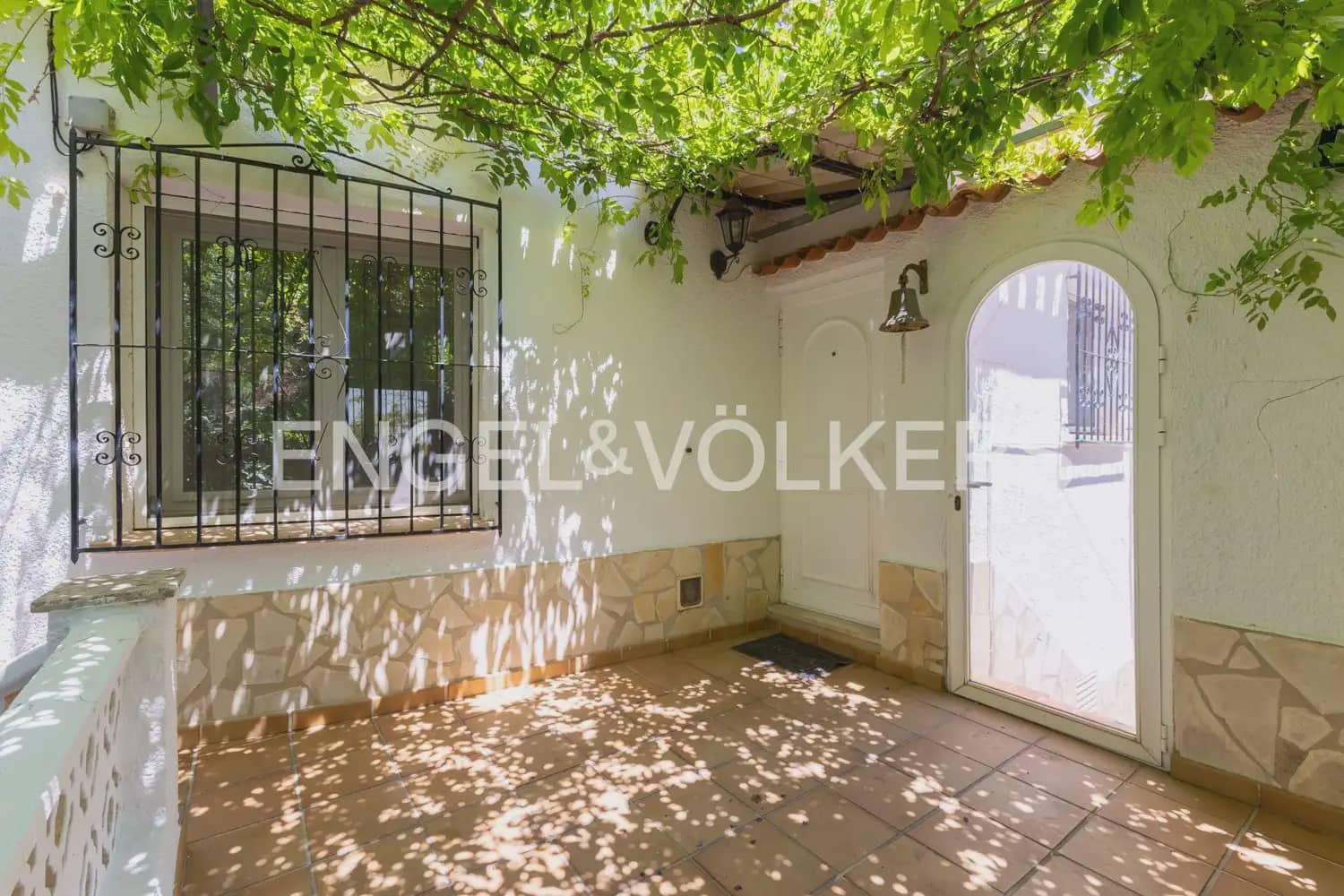 10 camera da letto Villa in vendita in Denia con piscina garage - 995.000 € (Rif: 9898131)