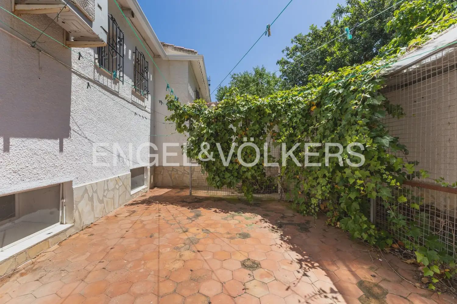 10 camera da letto Villa in vendita in Denia con piscina garage - 995.000 € (Rif: 9898131)