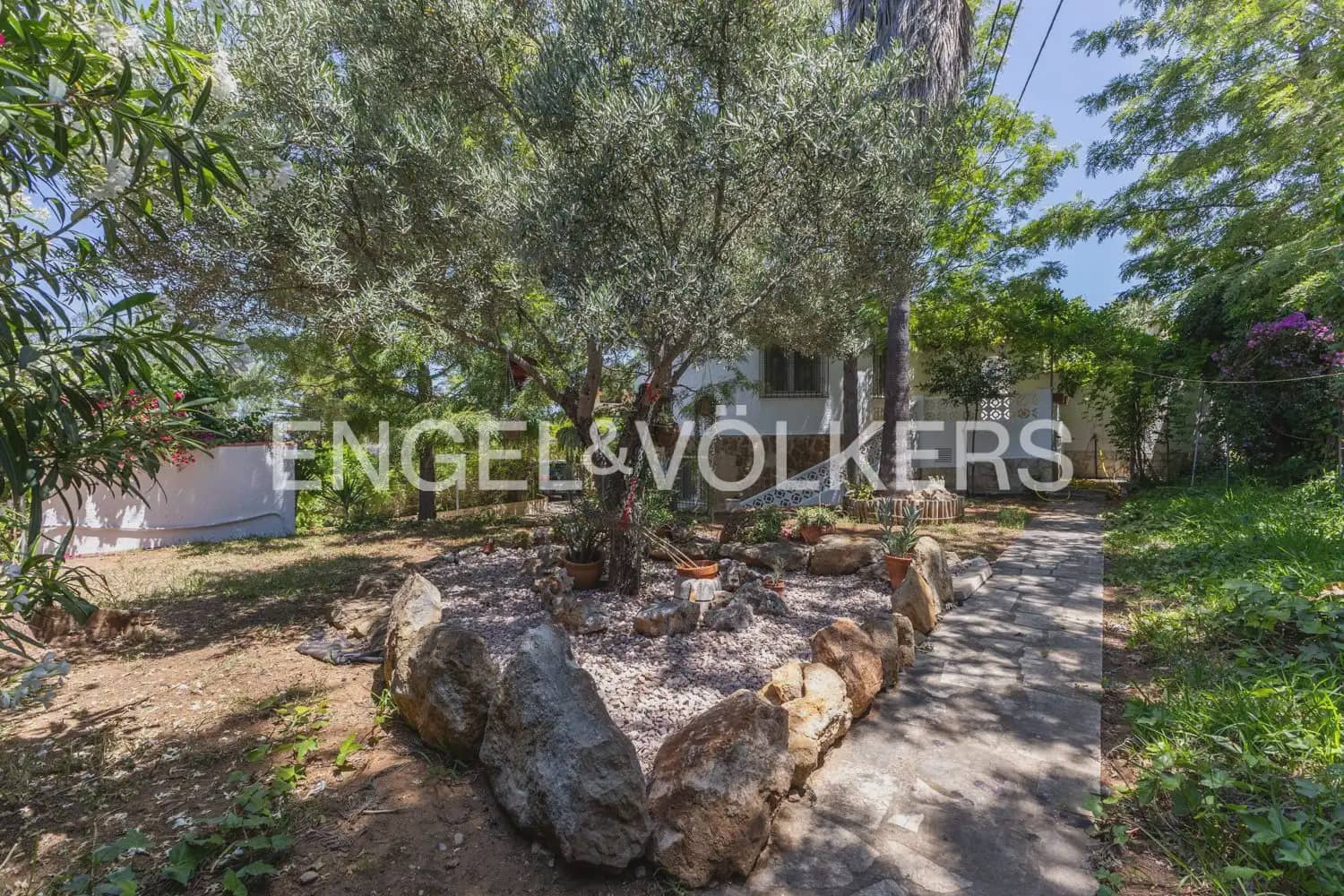 10 camera da letto Villa in vendita in Denia con piscina garage - 995.000 € (Rif: 9898131)