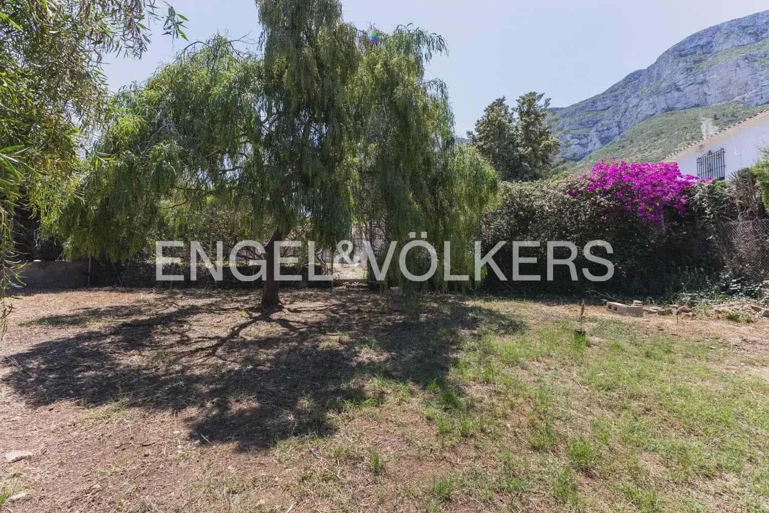 10 camera da letto Villa in vendita in Denia con piscina garage - 995.000 € (Rif: 9898131)