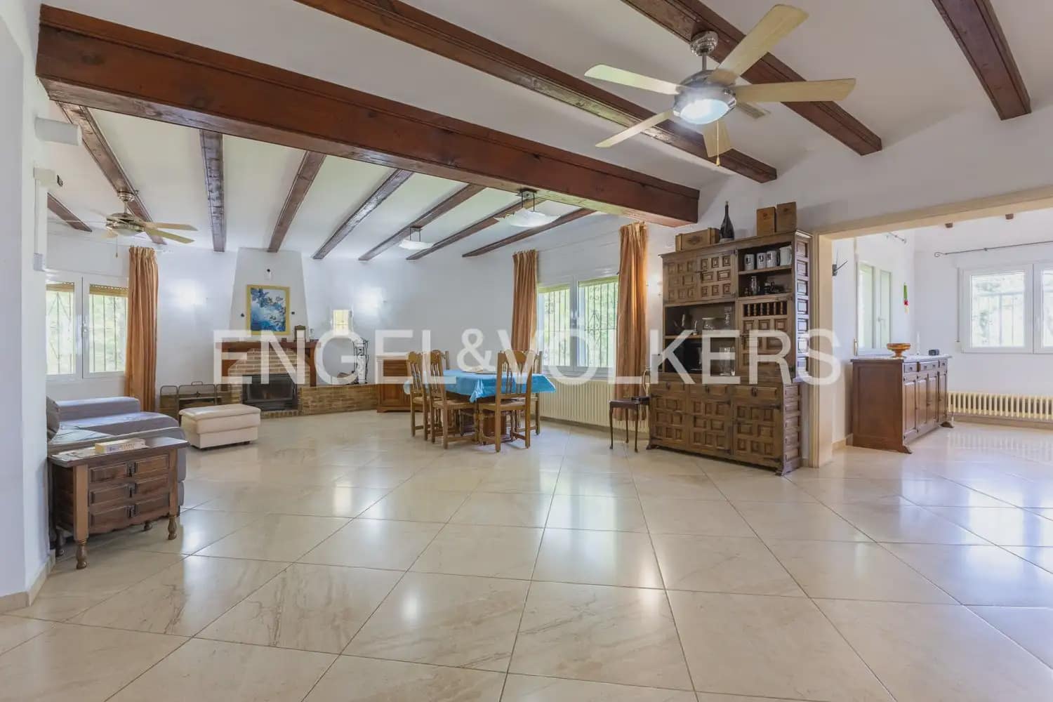 10 camera da letto Villa in vendita in Denia con piscina garage - 995.000 € (Rif: 9898131)