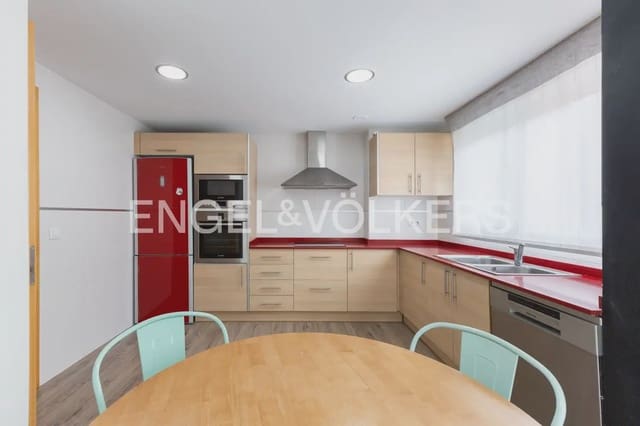 Adosado de 3 habitaciones en Vila-real en venta con piscina garaje - 265.000 € (Ref: 9898132)