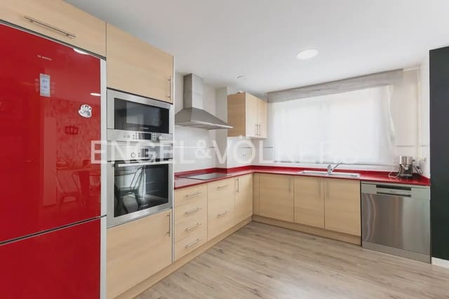 Adosado de 3 habitaciones en Vila-real en venta con piscina garaje - 265.000 € (Ref: 9898132)