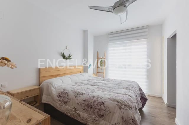 Adosado de 3 habitaciones en Vila-real en venta con piscina garaje - 265.000 € (Ref: 9898132)