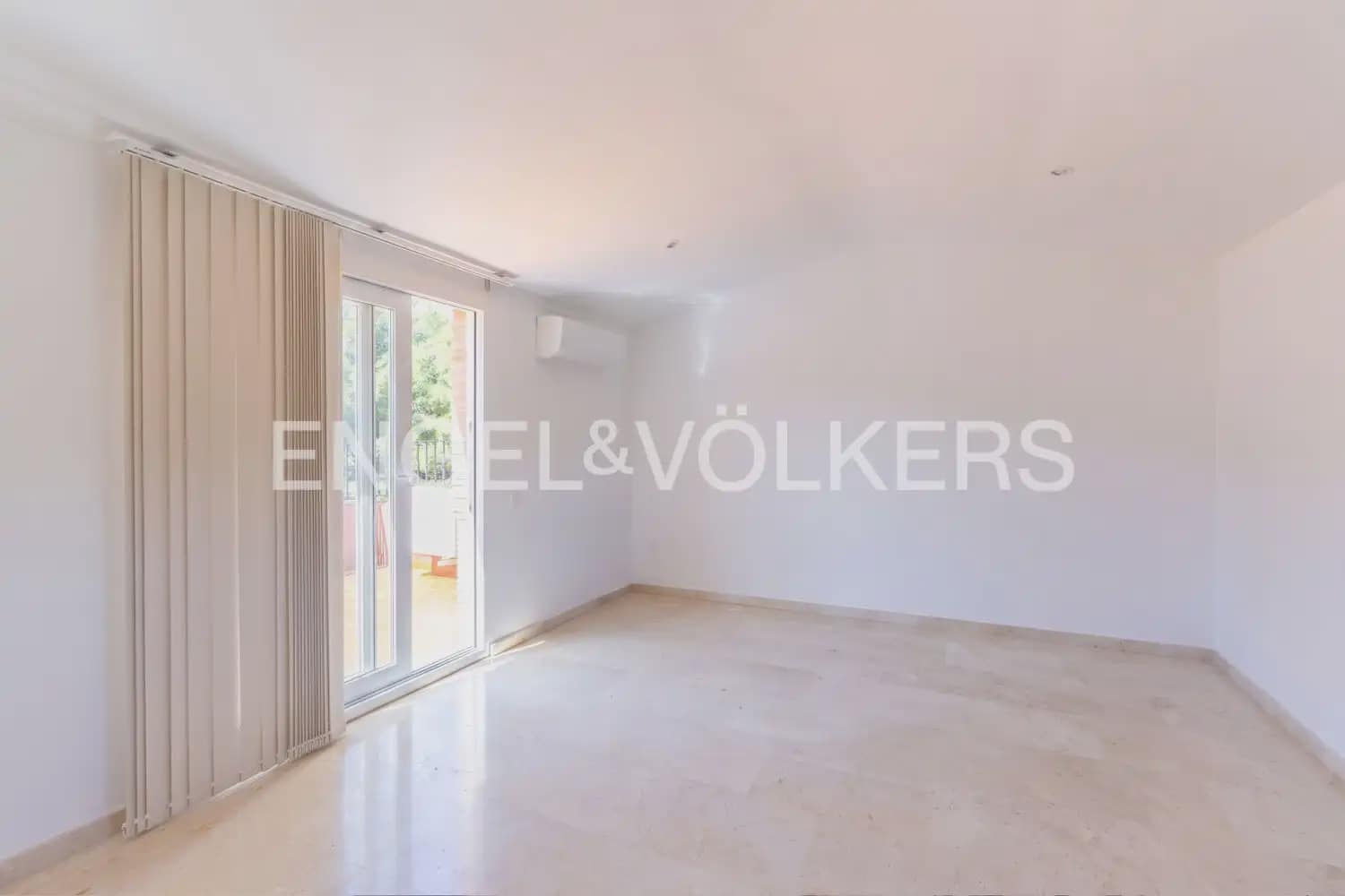 Chalet de 6 habitaciones en Puçol en venta con piscina garaje - 1.390.000 € (Ref: 9898133)