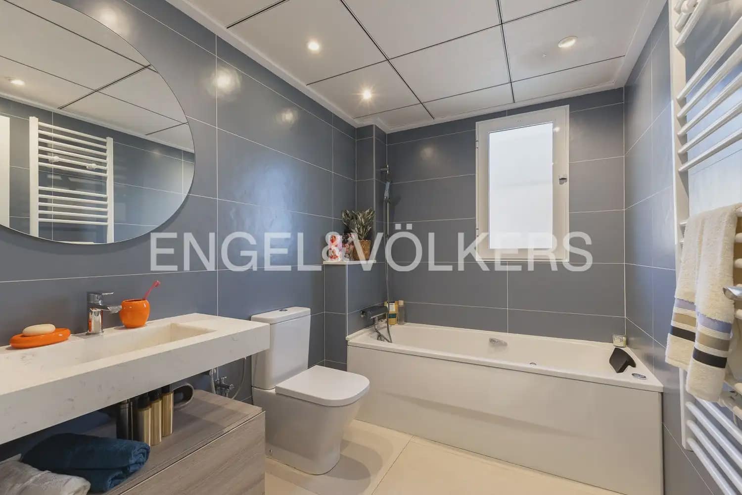 4 bedroom Villa for sale in Chiva with pool garage - € 624,000 (Ref: 9898134)