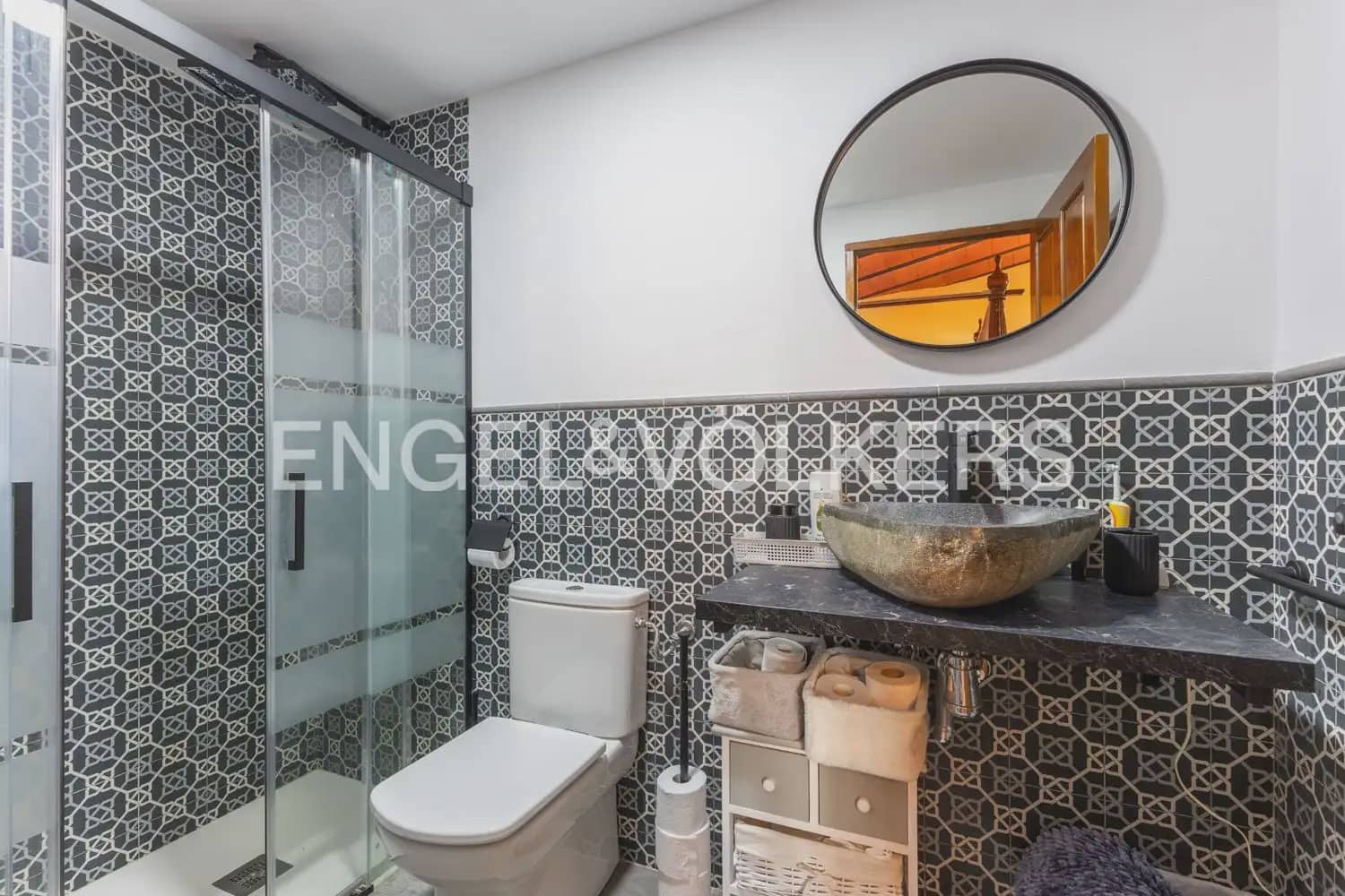 5 bedroom Townhouse for sale in Villar del Arzobispo with pool - € 270,000 (Ref: 9898137)