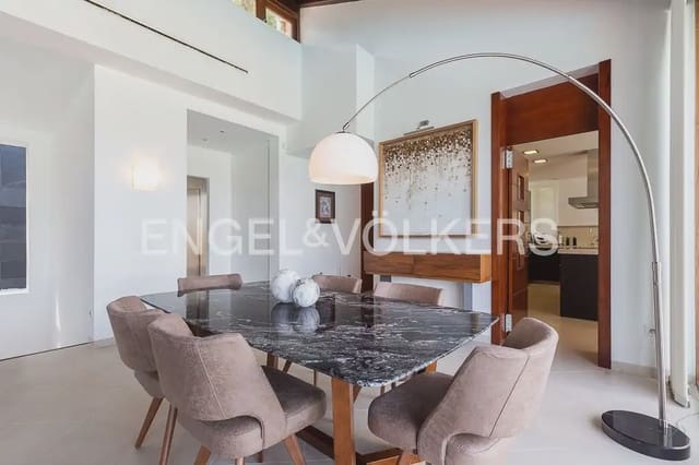 6 bedroom Villa for sale in Chiva with pool garage - € 1,850,000 (Ref: 9898139)