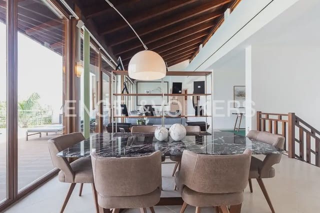 6 bedroom Villa for sale in Chiva with pool garage - € 1,850,000 (Ref: 9898139)